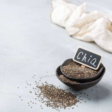 Bir kase organik sağlıklı Chia tohumları, Vegan superfood kavramı