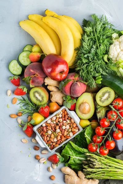 Alimento saludable para el concepto de dieta alcalina equilibrada —  Fotos de Stock