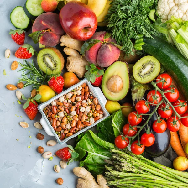 Alimento saludable para el concepto de dieta alcalina equilibrada — Foto de Stock