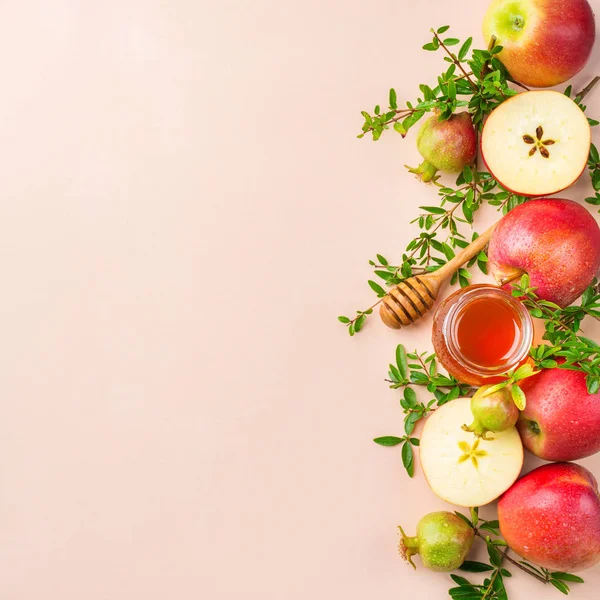 罗什哈沙纳， 犹太新年假期概念， 蜂蜜， 苹果， 石榴 — 图库照片