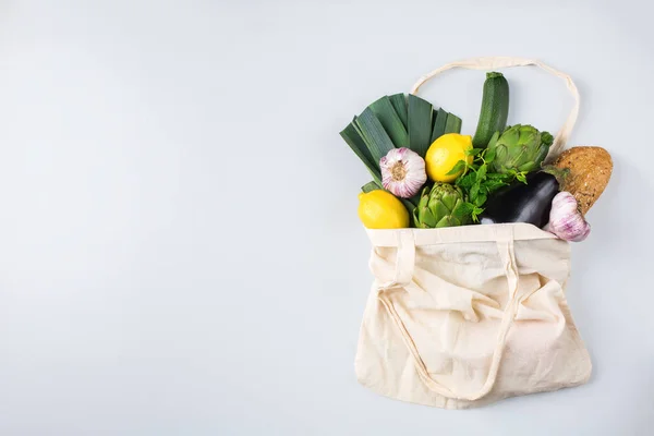 Borsa a rete con frutta, verdura. Zero rifiuti, plastica gratis conce — Foto Stock