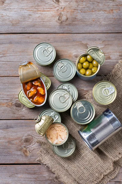 Sortimento Diferentes Conservas Conservadas Legumes Carne Peixe Frutos Mar Latas — Fotografia de Stock