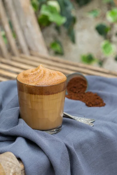 Trendy Dalgona Coffee Corean Minuman Phenti Hui Dari India Tekstur — Stok Foto