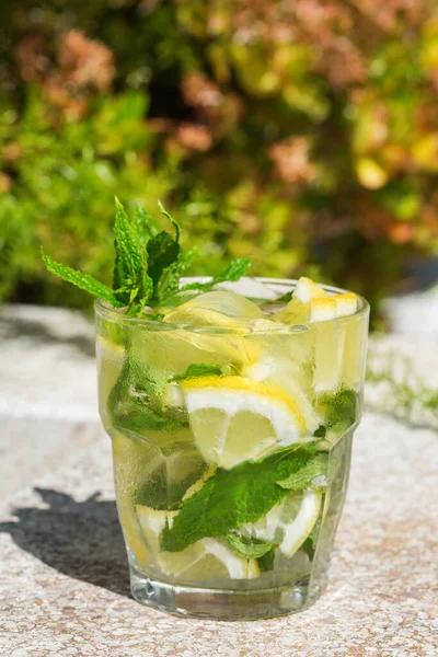 Classical Cocktail Mojito Rum Lemon Mint Ice Table Summer Refreshing — Stock Photo, Image