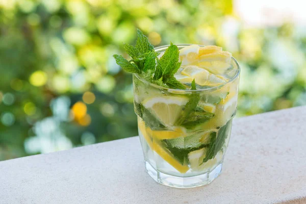 Classical Cocktail Mojito Rum Lemon Mint Ice Table Summer Refreshing — Stock Photo, Image