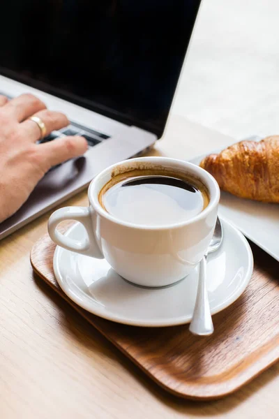 Young Man Freelancer Sitting Cafe Drinking Coffee Working Laptop Lifestyle — Stock Photo, Image