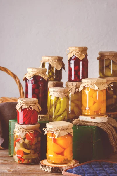 Alimentos Conservados Fermentados Surtido Frascos Caseros Con Variedad Verduras Marinadas — Foto de Stock