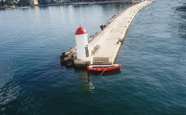 Lighthouse Old Boat Sunny Summer Day — Stock Photo, Image