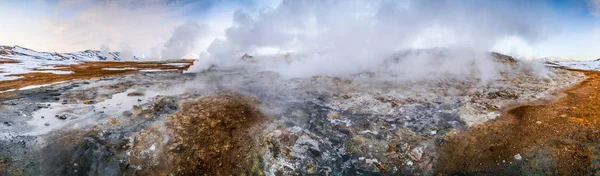 Geotermisk Område Ved Hverir Den Nordlige Del Island Nær Lake - Stock-foto