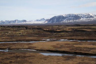 İzlanda'daki Thingvellir Milli Parkı. ingvellir veya Thingvellir Milli Parkı İzlanda, tarihsel, kültürel bir site ve jeolojik önemi olduğunu. Burada bulunan Kuzey Amerika ve Avrasya kıtasal levha arasında Silfra fissür.