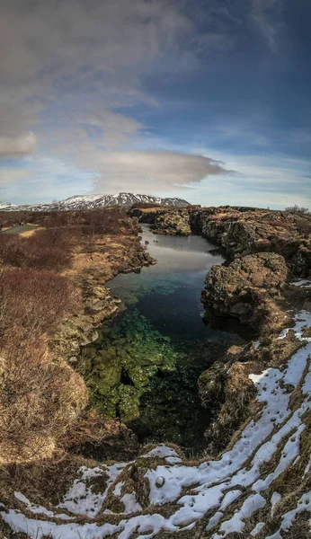 Thingvellir 国家公园在冰岛 Ingvellir Thingvellir 国家公园在冰岛 是一个历史 和地质意义的遗址 北美洲和欧亚大陆板块之间的 Silfra 裂隙位于这里 — 图库照片