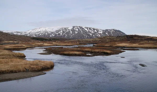 アイスランドのシンクヴェトリル国立公園 Ingvellir アイスランドのシンクヴェトリル国立公園は歴史 文化のサイトと地質学的意義です ここにある北アメリカとユーラシア大陸プレートの間 Silfra — ストック写真