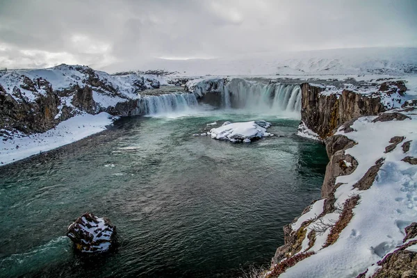 Godafoss Один Найбільш Відомих Водоспадів Ісландії Godafoss Покриті Снігу Льоду — стокове фото