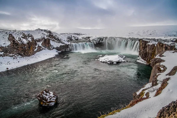 Godafoss Ένα Από Πιο Διάσημα Καταρράκτες Στην Ισλανδία Godafoss Καλυμμένο — Φωτογραφία Αρχείου