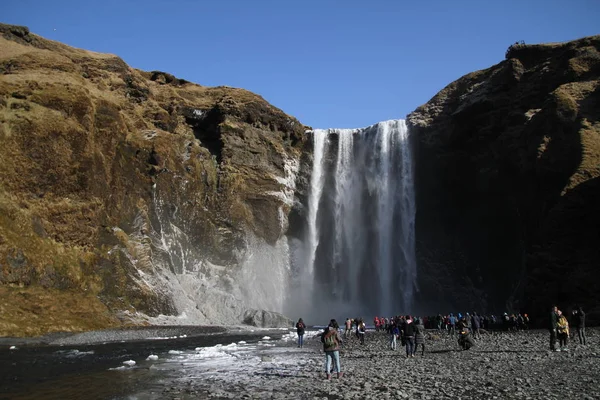 Skogafoss Vattenfall Island Berömda Attraktioner Och Sevärdheter Turistmål Isländska Naturen — Stockfoto