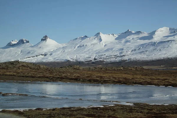 아이슬란드에 서사시 산입니다 아이슬란드 자연입니다 극적인 하늘입니다 아이슬란드의 Beautifull 자연입니다 — 스톡 사진