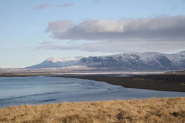 Епічні Пейзажі Ісландії Морських Заток Waterscapes Гірськими Річками Чудовий Ісландський — стокове фото