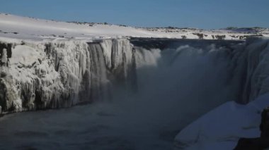 Dettifoss şelale Vatnajokull Milli Parkı'nda kuzeydoğu Iceland.Detifoss şelale - Avrupa'nın en güçlü şelaleler. Kış manzarası