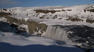 Dettifoss şelale Vatnajokull Milli Parkı'nda kuzeydoğu Iceland.Detifoss şelale - Avrupa'nın en güçlü şelaleler. Kış manzarası