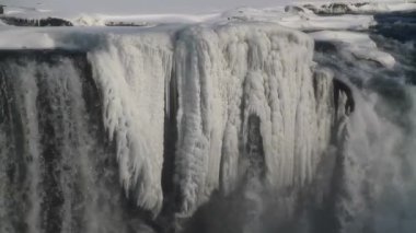 Dettifoss şelale Vatnajokull Milli Parkı'nda kuzeydoğu Iceland.Detifoss şelale - Avrupa'nın en güçlü şelaleler. Kış manzarası