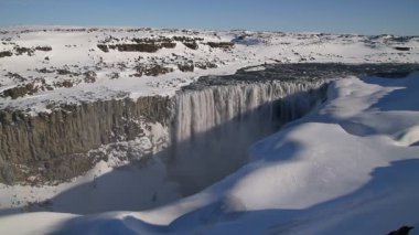 Dettifoss şelale Vatnajokull Milli Parkı'nda kuzeydoğu Iceland.Detifoss şelale - Avrupa'nın en güçlü şelaleler. Kış manzarası