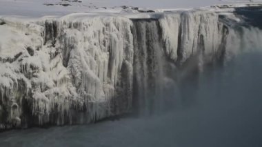 Dettifoss şelale Vatnajokull Milli Parkı'nda kuzeydoğu Iceland.Detifoss şelale - Avrupa'nın en güçlü şelaleler. Kış manzarası