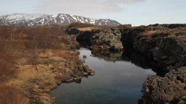 İzlanda'daki Thingvellir Milli Parkı. ? ingvellir veya Thingvellir Milli Parkı İzlanda, tarihsel, kültürel ve jeolojik önemi bir site olduğunu. Kuzey Amerika ve Avrasya kıtasal levha arasında Silfra fissür.