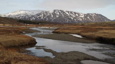 İzlanda'daki Thingvellir Milli Parkı. ? ingvellir veya Thingvellir Milli Parkı İzlanda, tarihsel, kültürel ve jeolojik önemi bir site olduğunu. Kuzey Amerika ve Avrasya kıtasal levha arasında Silfra fissür.