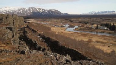 İzlanda'daki Thingvellir Milli Parkı. ? ingvellir veya Thingvellir Milli Parkı İzlanda, tarihsel, kültürel ve jeolojik önemi bir site olduğunu. Kuzey Amerika ve Avrasya kıtasal levha arasında Silfra fissür.