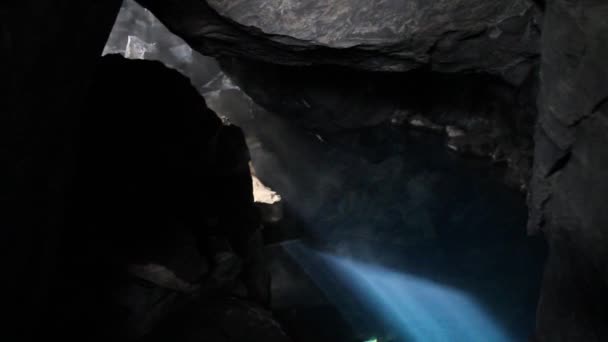 Acque Fumanti Della Grotta Grjotagja Islanda Grotta Vulcanica Grjotagja Con — Video Stock