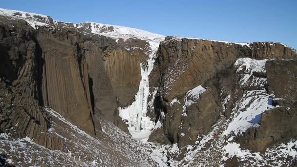 Epische Landschaften Island Wunderbare Isländische Natur Felsiges Land Hohe Berge — Stockvideo