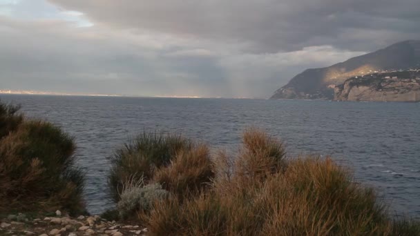Amalfi Coast Italy Sunset Sorrento Sea Waves Rocks Sun Light — Stock Video