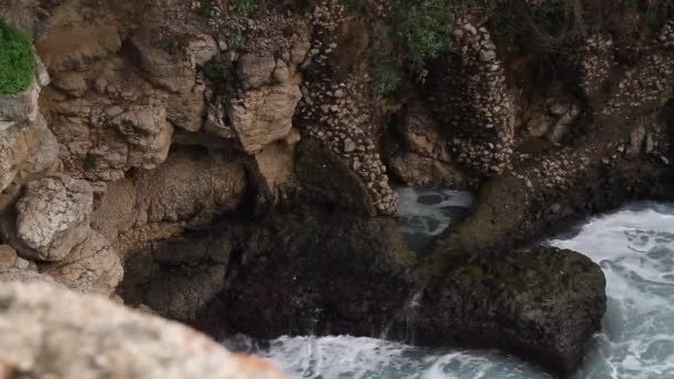 Амальфийское Побережье Италия Закат Сорренто Морские Волны Камни Солнечный Свет — стоковое видео