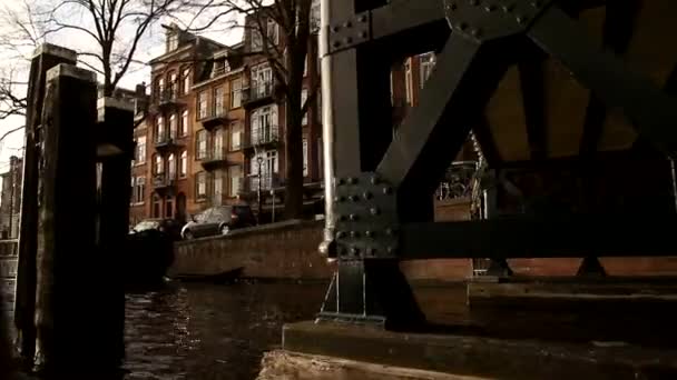 Veduta Amsterdam Paesi Bassi Edifici Belli Accoglienti Antichi Canali Strade — Video Stock