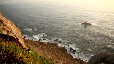 Cape Roca Portekiz - kıta Avrupa nın en batıdaki nokta. Cabo da Roca sintra yakınındaki.