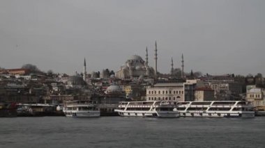 Istanbul tarihi bölümü, Türkiye'nin ünlü şehir manzara. Istanbul manzarası, Türkiye. Istanbul 'un deniz manzaralı. Açık Istanbul şehir. Doğu Turizm şehir.