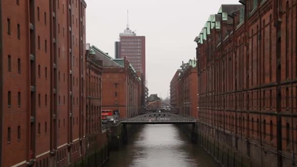 Vue Hambourg Vieille Ville Historique Allemande Navires Charge Sur Elbe — Video