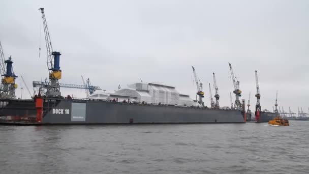 Vue Hambourg Vieille Ville Historique Allemande Navires Charge Sur Elbe — Video