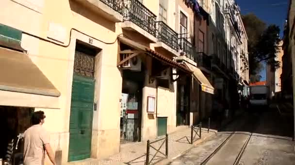 Uitzicht Vanaf Passerende Tram Lissabon Portugal Lissabon Oude Prachtige Europese — Stockvideo