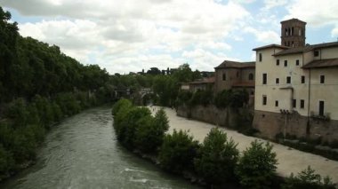 Roma, İtalya'nın görünümü. Roma mimarisi ve yerler. Eski ünlü sokaklar, konumlar ve dünya mirası. 