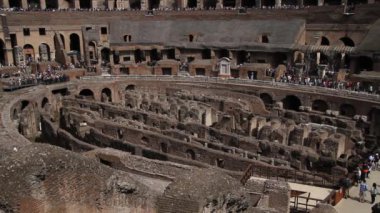 Kolezyum Roma, İtalya görünümünde. Roma mimarisi ve Simgesel. Roma ve İtalya'nın eski ve ünlü cazibe.