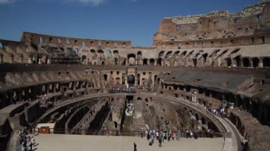 Kolezyum Roma, İtalya görünümünde. Roma mimarisi ve Simgesel. Roma ve İtalya'nın eski ve ünlü cazibe.