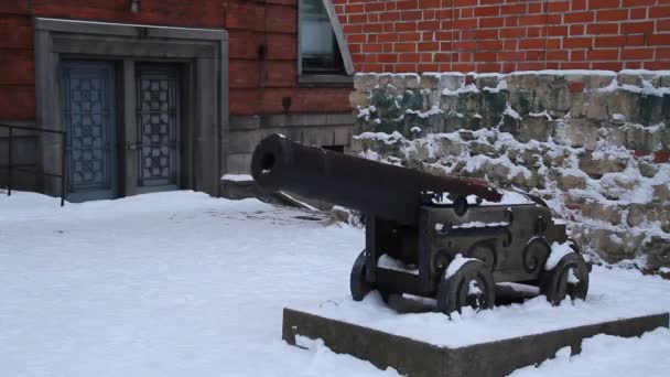 라트비아의 리가의 역사적인 크리스마스 시간에 리가입니다 겨울에 — 비디오