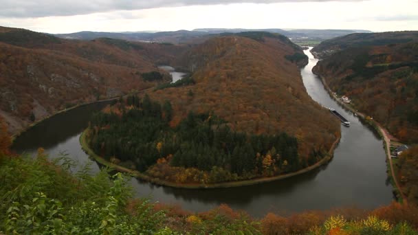 Saarschleife Rzeki Saary Niemczech Jesienny Krajobraz Rzeczny Epickie — Wideo stockowe