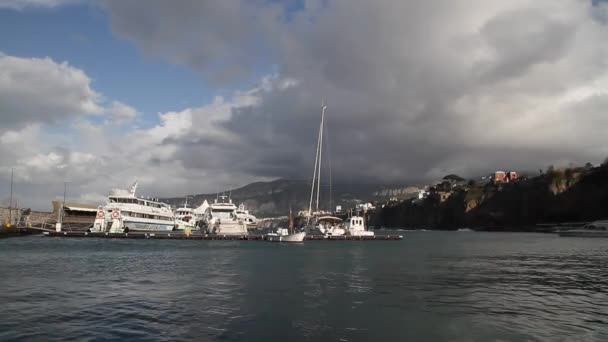 Sorrento Amalfin Rannikko Italia Välimerellä Kaunis Lomakeskus Eeppinen Maisema — kuvapankkivideo