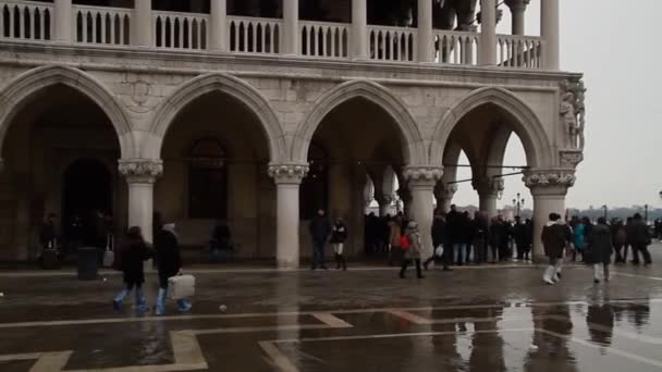 Наводнение Венице Acqua Alta Площади Сан Марко Венице Италия Венеция — стоковое видео