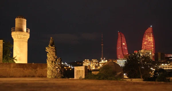 Nézd Baku Történelmi Azerbajdzsán Fővárosa Régi Utcák Régi Épületek Modern — Stock Fotó