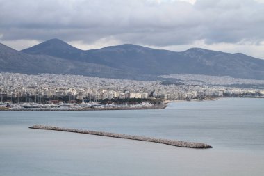 Atina, Yunanistan, Parthenon Tapınağı ile Akropolisi. Ünlü eski Parthenon Tapınağı Atina ana dönüm noktası olduğunu. Herodes Atticus, Erechtheion Caryatid sundurma isimlerinden kenti Odeon görünümünü.