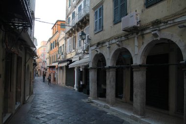 Korfu (Korfu) görünümü. Korfu - Corfu Island, Yunanistan başkenti. Panagia Vlacherna ve ada, Pontikonissi (mouse Adası) Vigla, Corfu yakınındaki.