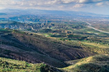 Acrocorinth, üst Korint Kalesi, antik Corinth, Akropolisi antik şehir Corinth, Yunanistan nezaret yekpare kayadır. Arkeolojik Acrocorinth, Peloponnese, Yunanistan eski Corinth Akropolisi.